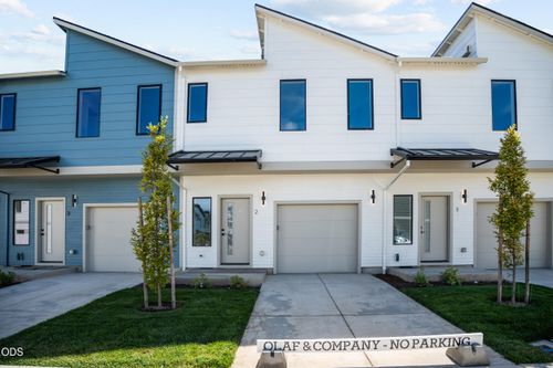 2-2024 Sunset Dr, Medford, OR, 97501-4292 | Card Image