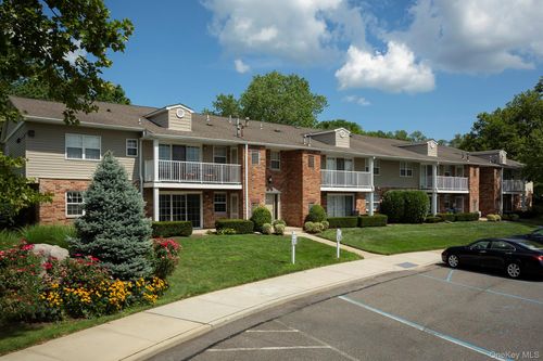 166-155 Westwood Dr, Westbury, NY, 11590-1627 | Card Image