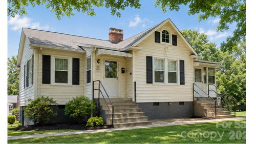1106 N Main St, Mount Holly, NC, 28120-2410 | Card Image