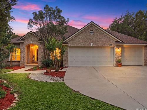 29 Horseshoe Trl, New Braunfels, TX, 78132-3727 | Card Image