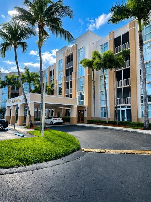 219-9755 Nw 52nd St, Doral, FL, 33178-2072 | Card Image