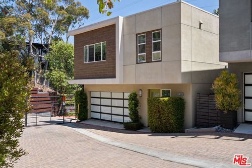 2780 Wright Ln, Los Angeles, CA, 90068 | Card Image