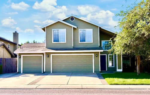 1525 Crestwood Dr, Escalon, CA, 95320-9793 | Card Image