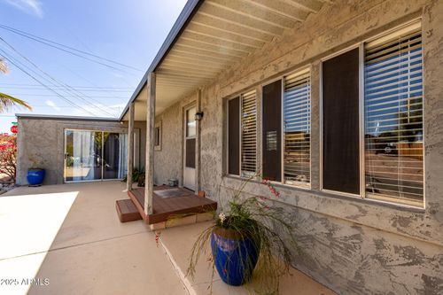 30 N Lilly Ct, Queen Valley, AZ, 85118-9735 | Card Image