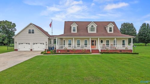 2737 County Road 8, Crossville, AL, 35962-3584 | Card Image