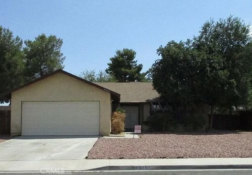 15191 Wildrose St, Victorville, CA, 92394-0817 | Card Image