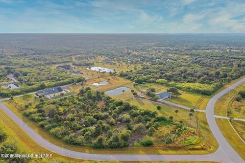 335 Pinto Ln, PALM BAY, FL, 32909-1122 | Card Image