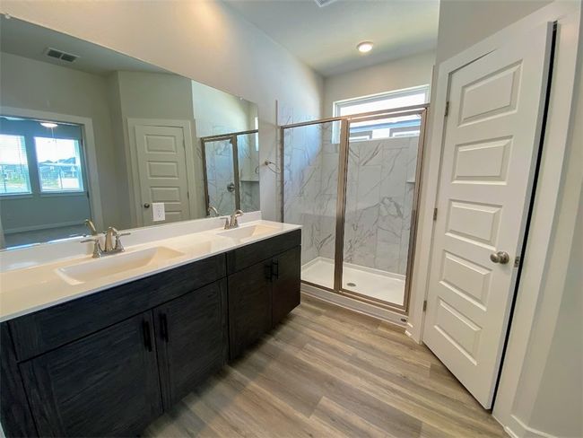 primary bath | Image 9