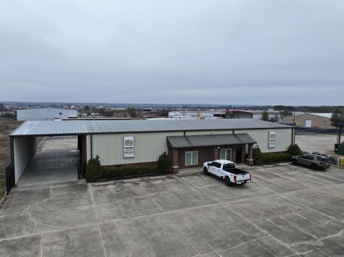 980 Runway Ave, Conway, AR, 72032-7115 | Card Image
