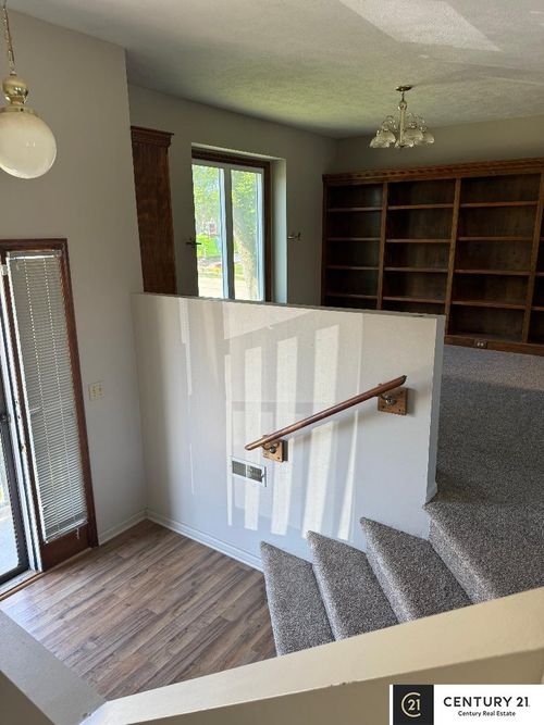 3432 Faye Dr, Bellevue, NE, 68123-2615 | Card Image