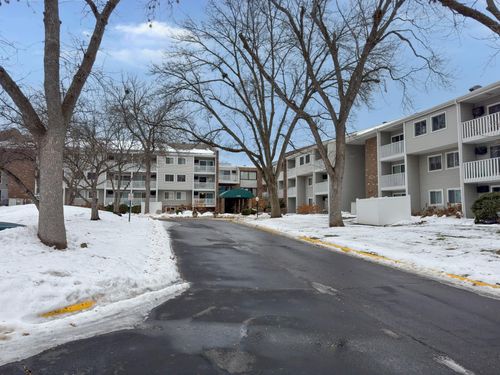 apt-242-1601 N Innsbruck Dr, Fridley, MN, 55432-6065 | Card Image
