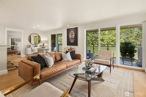 301-2334 Thorndyke Ave W, Seattle, WA, 98199-3566 | Card Image