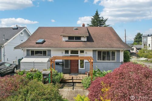 4817 Greenwood Avenue N, Seattle, WA, 98103 | Card Image