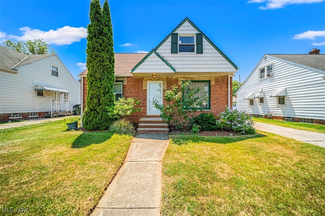 328th St, Willowick, OH 44095