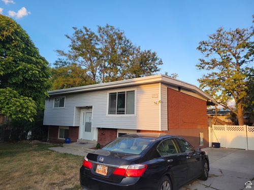 4533 Knightsbridge Rd, Taylorsville, UT, 84129-6033 | Card Image