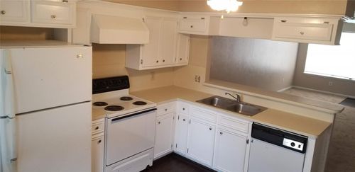 1715 Hazelwood Street, Conroe, TX, 77301 | Card Image