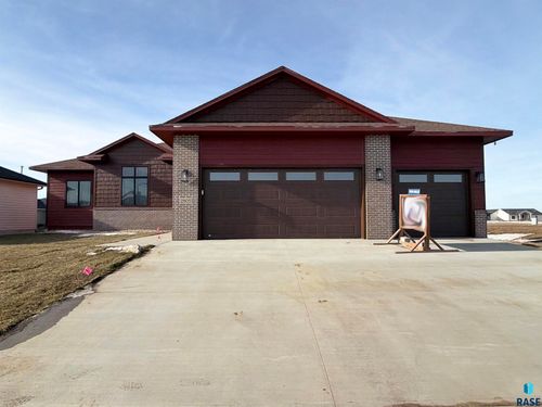 2805 S Dunraven Ave, Sioux Falls, SD, 57110 | Card Image