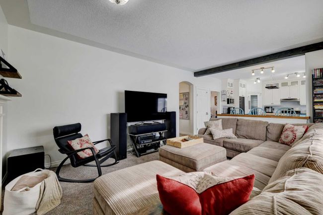 234 Canoe Square Sw, Home with 6 bedrooms, 4 bathrooms and 6 parking in Airdrie AB | Image 4
