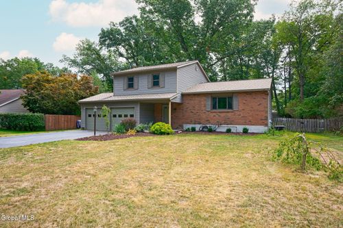 35 Ichabod Ln, Ballston Spa, NY, 12020-3052 | Card Image
