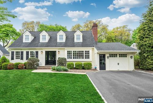 267 Merlin Pl, Wyckoff, NJ, 07481-2611 | Card Image