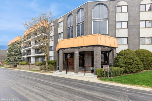 apt-103-4900 Foster St, Skokie, IL, 60077-1350 | Card Image
