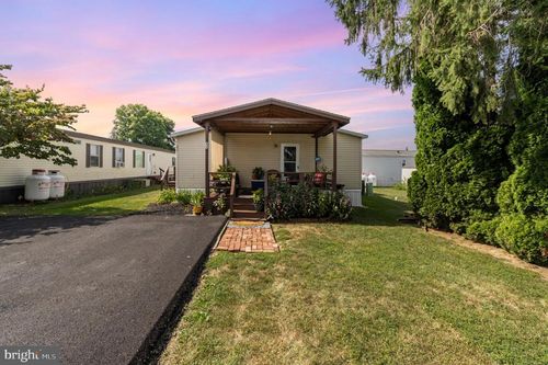 90 Penn Valley Vlg, LITITZ, PA, 17543-8762 | Card Image