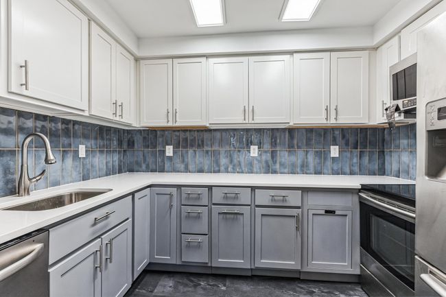 Kitchen | Image 11