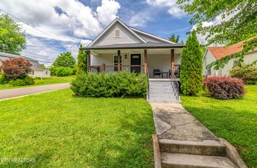 301 E Quincy Ave, Knoxville, TN, 37917-5237 | Card Image