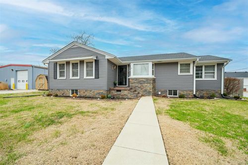 295 Walnut St, Calhoun, KY, 42327-2221 | Card Image