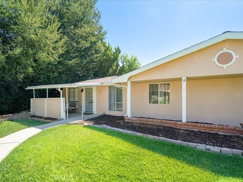 19155 Avenue Of The Oaks, Newhall, CA, 91321-4995 | Card Image