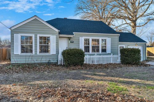 2049 S Terrace Dr, Wichita, KS, 67218-5043 | Card Image