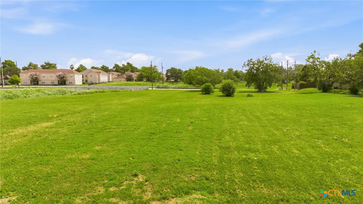 Land in Victoria 4