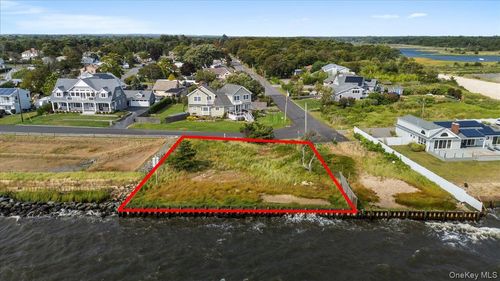 20 S Breeze Dr, Patchogue, NY, 11772-4052 | Card Image