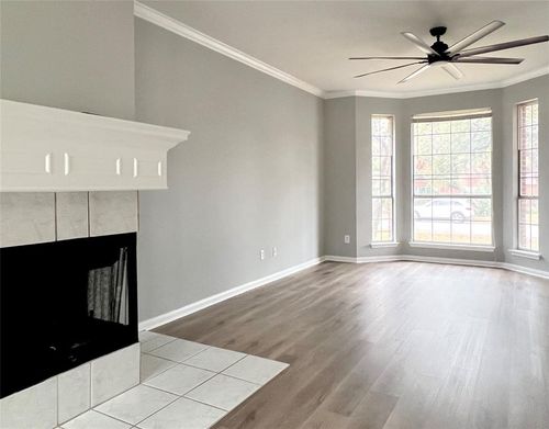 1809 Springwater Dr, Round Rock, TX, 78681-4403 | Card Image