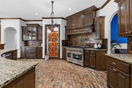 2790 Derby Ln, Madisonville, TX, 77864-4114 | Card Image