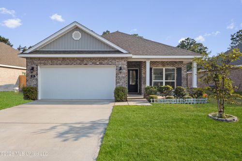 80 Saltmeadow Cir, Ocean Springs, MS, 39564-8956 | Card Image