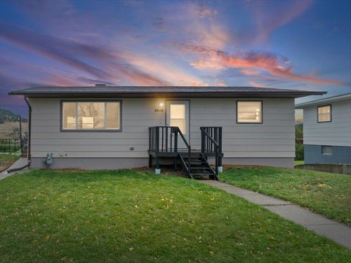 1918 Arizona Ave, Sturgis, SD, 57785-2217 | Card Image