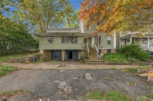 58 Genesee St, Lockport, NY, 14094-4302 | Card Image