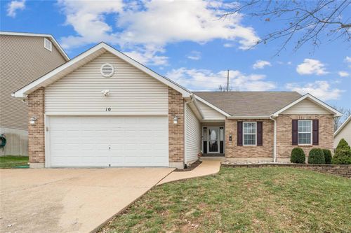 10 Berrywine Court, Arnold, MO, 63010 | Card Image