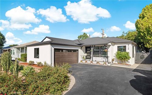 6714 Mclennan Ave, Lake Balboa, CA, 91406-5541 | Card Image