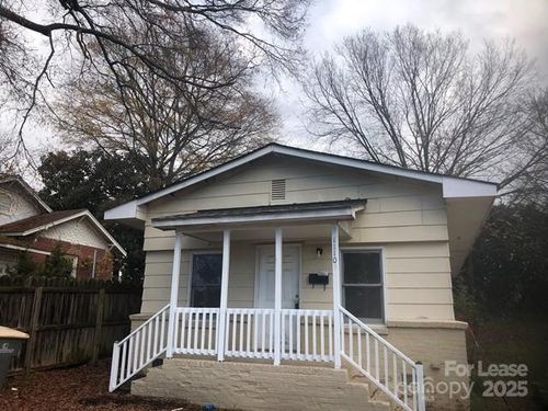 1110 N Juniper Ave, Kannapolis, NC, 28081-2211 | Card Image