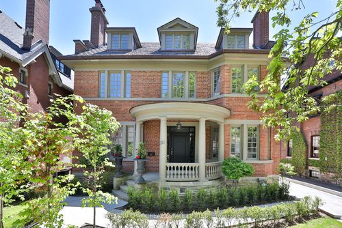 121 Roxborough Dr, Toronto, ON, M4W1X5 | Card Image