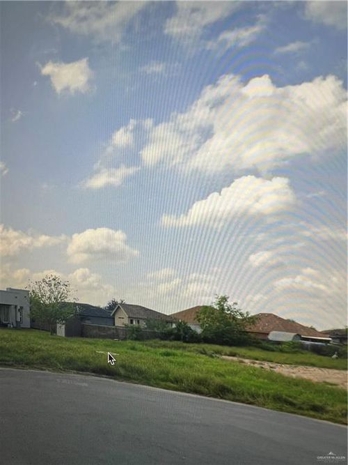 916 Sebastian Ct, Pharr, TX, 78577-8406 | Card Image
