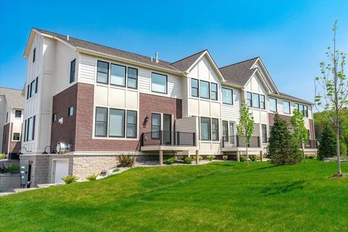 c-2315 Simply Living Ln, Hudson, WI, 54016-5701 | Card Image