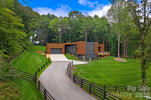 200 Manchester Way, Mills River, NC, 28759 | Card Image