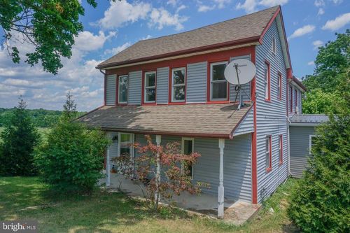 1303 Sunnyside Rd, SPRING GROVE, PA, 17362-8423 | Card Image