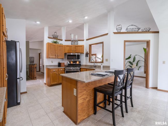4502 S Misty Isle Pt, House other with 5 bedrooms, 3 bathrooms and null parking in Mapleton IL | Image 21
