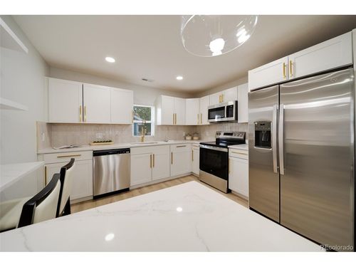 257 Hazel Ct, Denver, CO, 80219-1530 | Card Image