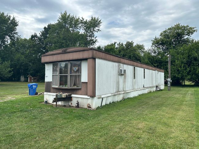 901 S 6 Th St, House other with 2 bedrooms, 1 bathrooms and null parking in West Terre Haute IN | Image 4