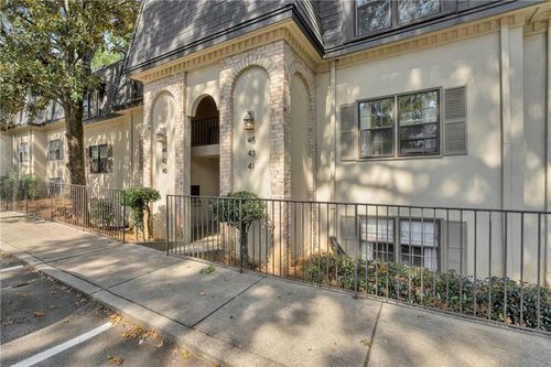 40 Chaumont Sq Nw, Atlanta, GA, 30327-1029 | Card Image